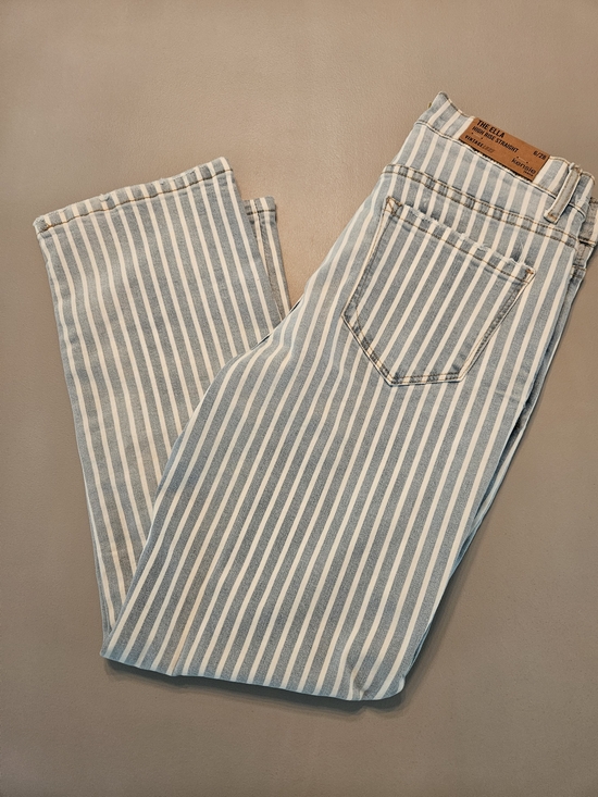 Kensie Denim - Kensie Vintage Luxe The Ella Blue and White Striped Straight Leg Jeans Size 6